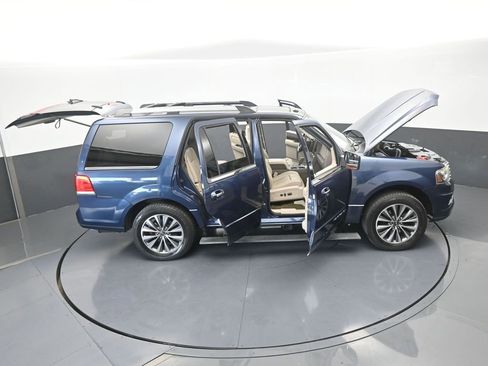 Used 2016 Lincoln Navigator Select image 68