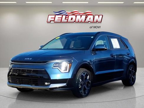 Used 2024 Kia Niro EX Touring FWD image 1