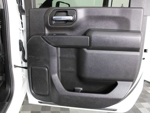 Used 2023 Chevrolet Silverado 2500 LT image 32