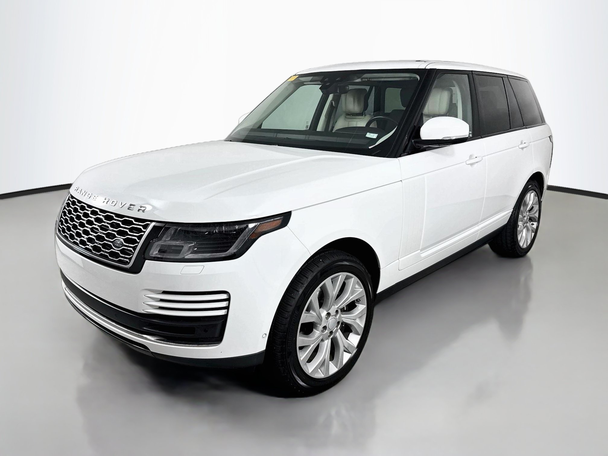 Used 2019 Land Rover Range Rover HSE AWD/4WD image 3