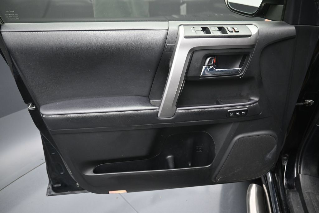 Certified 2022 Toyota 4Runner Limited AWD/4WD image 11