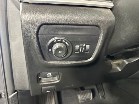 Used 2022 Jeep Grand Cherokee L Limited image 19