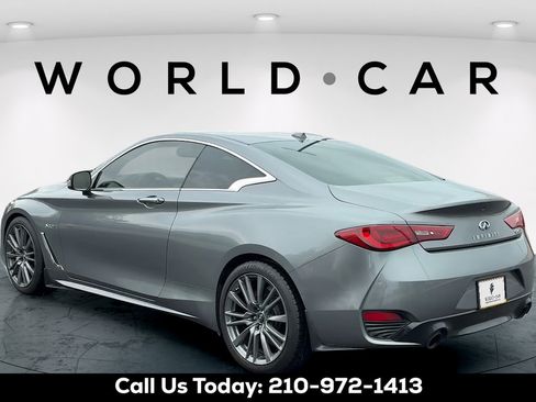 Used 2017 INFINITI Q60 Red Sport 400 RWD image 5