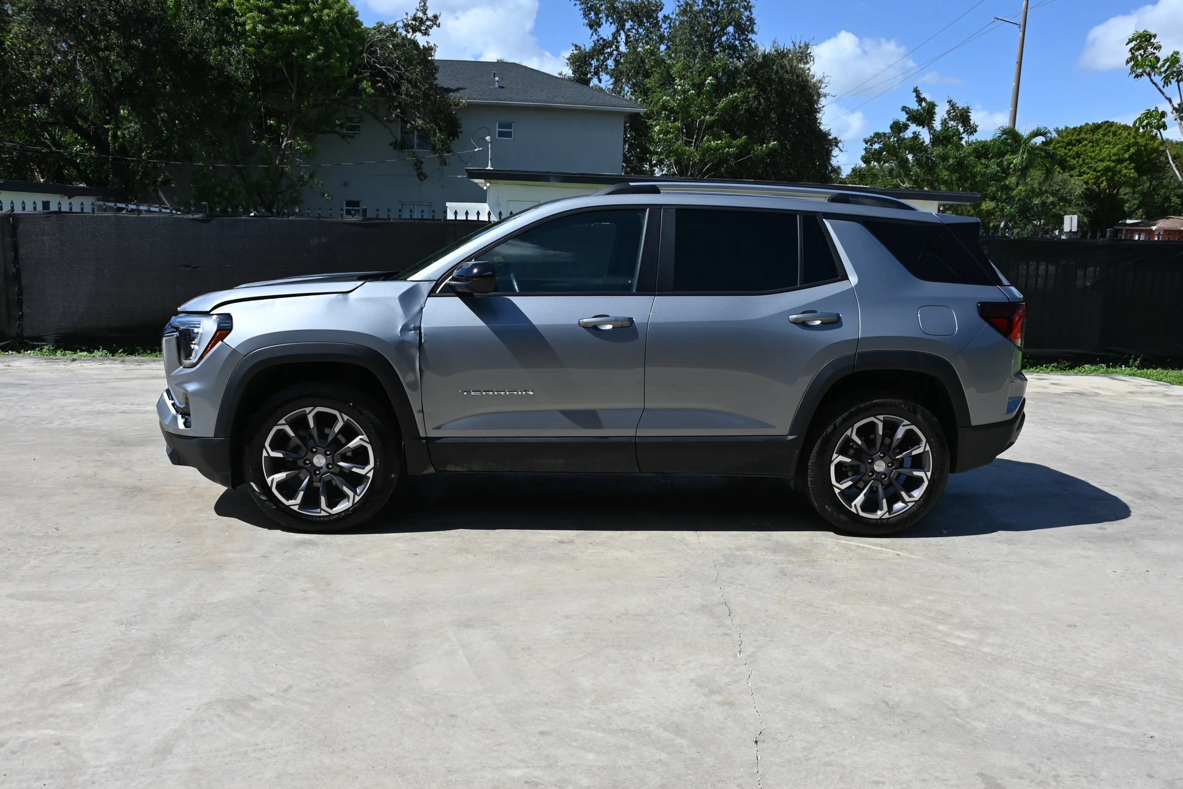 Used 2026 GMC Terrain Elevation w/ Elevation Premium Package FWD image 7