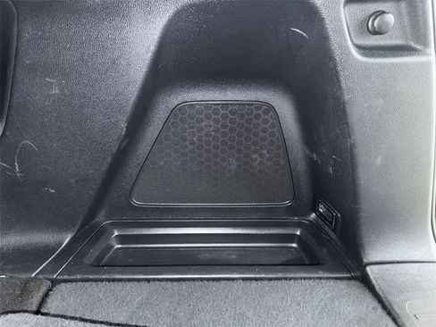 Used 2023 Honda Pilot LX image 25