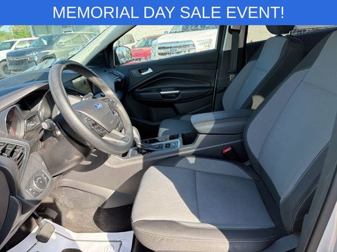 Used 2019 Ford Escape SE FWD image 11