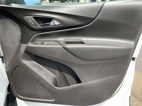 Used 2024 Chevrolet Equinox LT AWD/4WD image 40