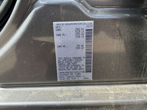 Used 2025 Nissan Altima 2.5 SV FWD image 27