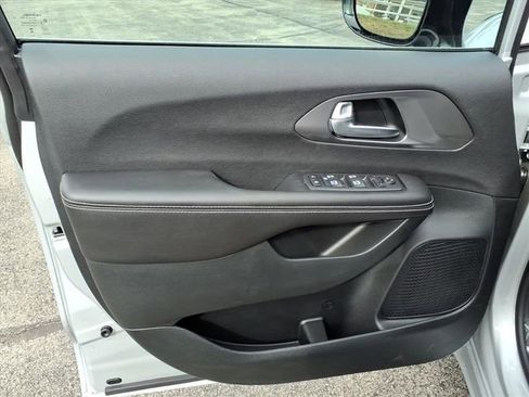 New 2026 Chrysler Voyager LX FWD image 14