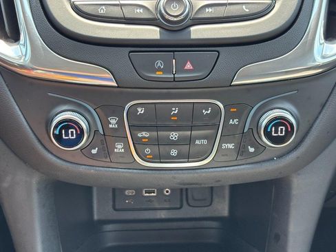 Used 2023 Chevrolet Equinox LT FWD image 21