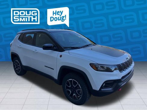 New 2026 Jeep Compass Trailhawk AWD/4WD image 7