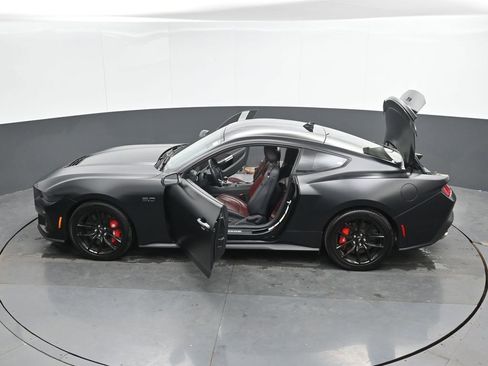 Used 2025 Ford Mustang GT Premium RWD image 52