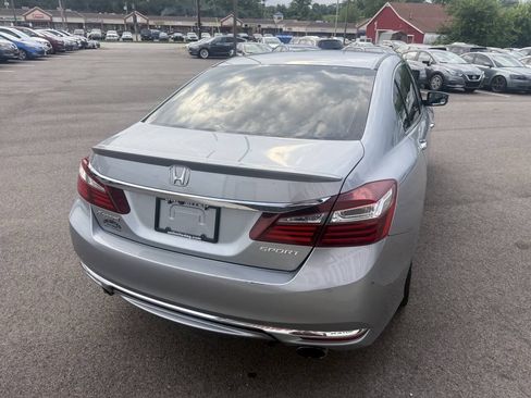 Used 2016 Honda Accord Sport image 8