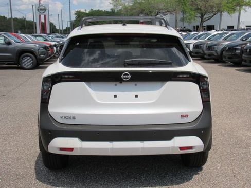 New 2026 Nissan Kicks SR w/ Cold Weather Package image 4