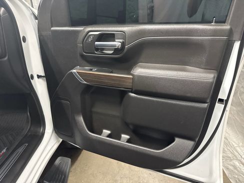 Used 2023 Chevrolet Silverado 2500 LT w/ Convenience Package image 16