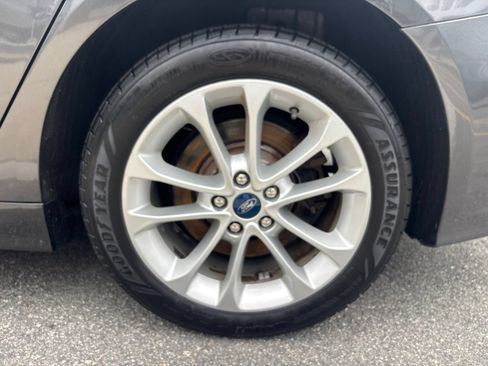 Certified 2019 Ford Fusion Energi Titanium FWD image 39