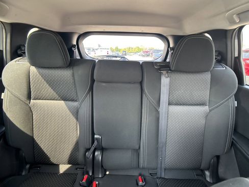 Used 2025 Mitsubishi Outlander ES image 24