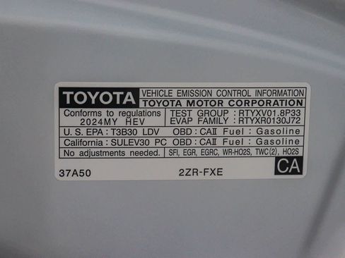 Certified 2024 Toyota Corolla SE w/ SE Package FWD image 31