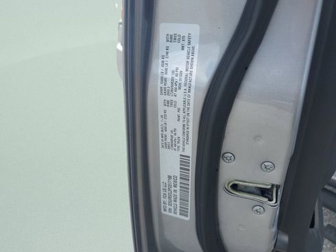 Used 2023 RAM 2500 Big Horn w/ Level 2 Equipment Group image 29