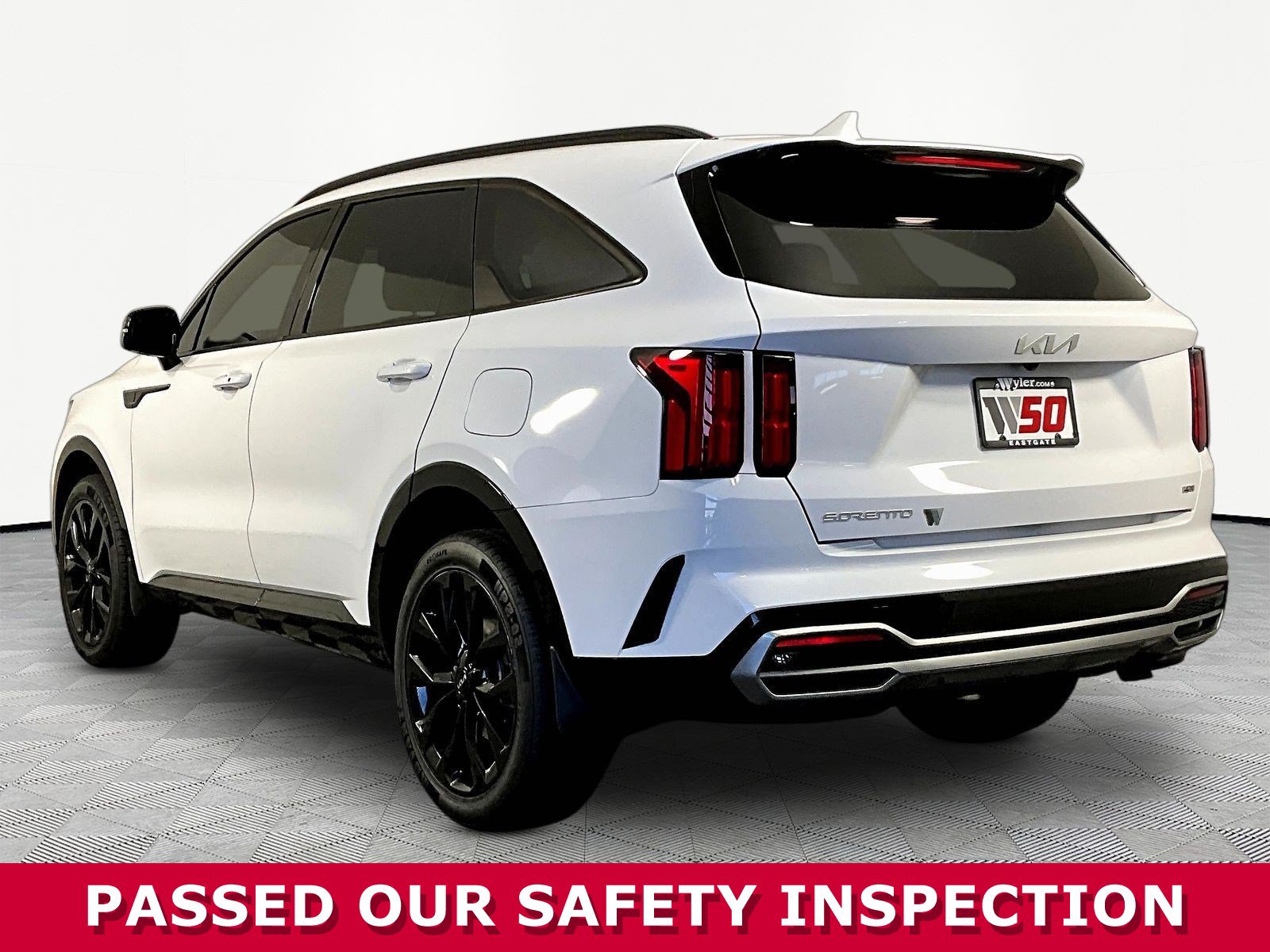 Used 2023 Kia Sorento SX AWD/4WD image 4