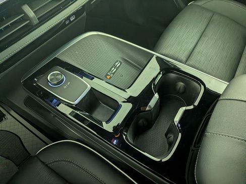 Certified 2025 Buick Enclave Sport Touring image 31