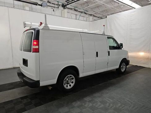 Used 2013 Chevrolet Express 1500 RWD image 2