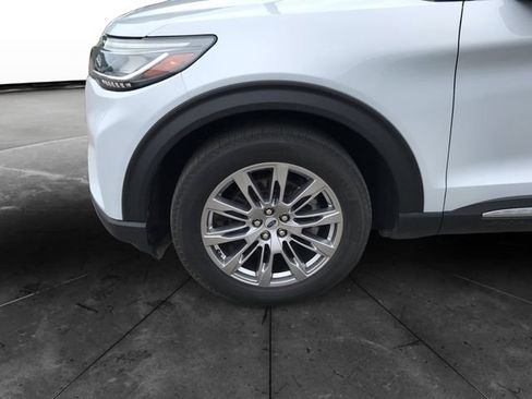 Used 2025 Ford Explorer Active w/ Active Comfort Package AWD/4WD image 16