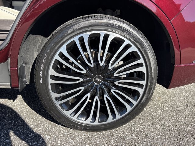Used 2022 Lincoln Aviator Black Label w/ Dynamic Handling Package AWD/4WD image 20