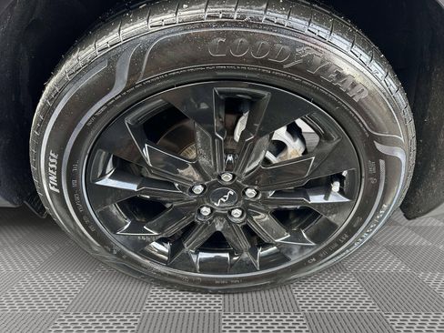 Used 2024 Kia Carnival SX image 37