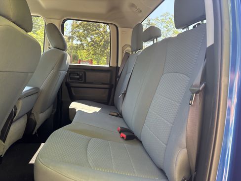 Used 2019 RAM 1500 Express w/ Express Value Package AWD/4WD image 13