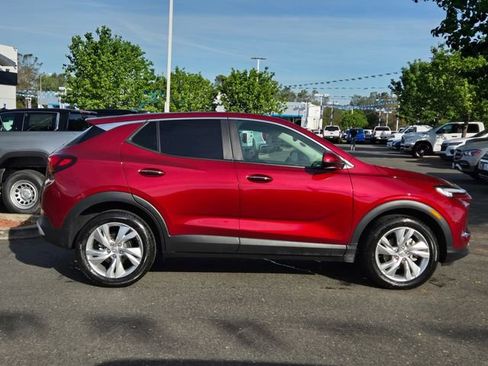 Used 2024 Buick Encore GX Preferred w/ Comfort Package image 3