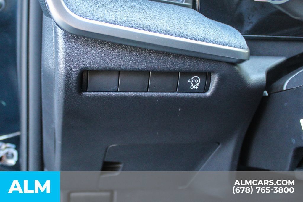 Used 2025 Nissan Kicks SV FWD image 21