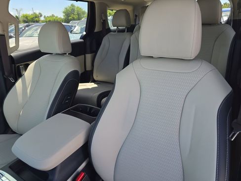 New 2026 Kia Carnival SX Prestige FWD image 23