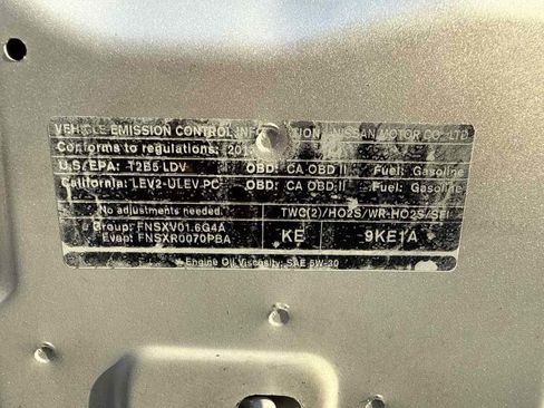 Used 2015 Nissan Versa SV FWD image 35