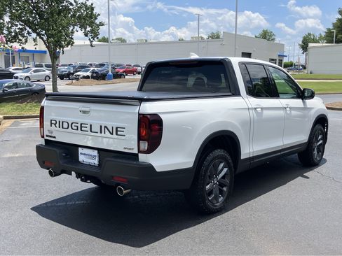 Certified 2025 Honda Ridgeline Sport image 10