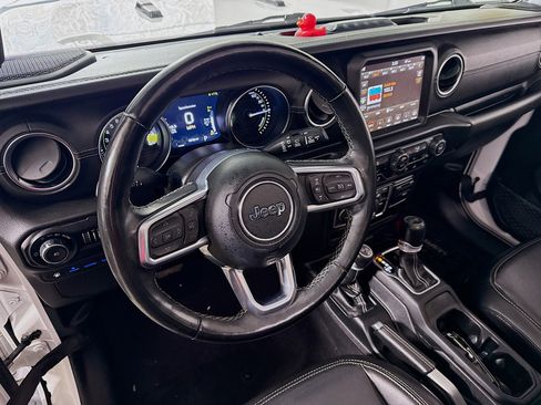 Used 2021 Jeep Wrangler Unlimited Sahara w/ Cold Weather Group image 25