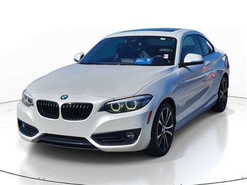Used 2020 BMW 230i Coupe w/ Premium Package image 2