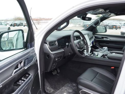 New 2026 Jeep Grand Wagoneer Limited w/ Convenience Group I AWD/4WD image 11
