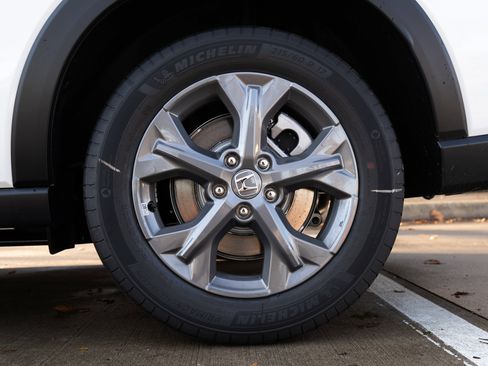 Certified 2026 Honda HR-V LX image 15