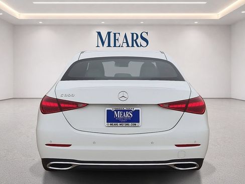 Used 2025 Mercedes-Benz C 300 Sedan image 4