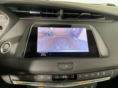 Used 2019 Cadillac XT4 Premium Luxury image 25