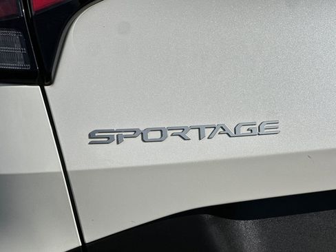 Used 2024 Kia Sportage LX AWD/4WD image 26
