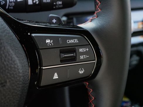 Certified 2025 Honda Pilot TrailSport image 25