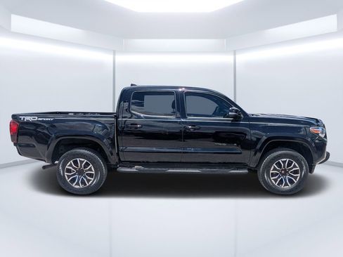 Used 2021 Toyota Tacoma TRD Sport RWD image 2