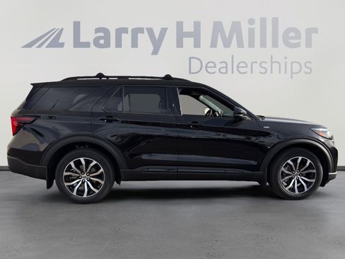 New 2025 Ford Explorer ST-Line image 6