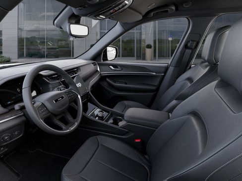 New 2025 Jeep Grand Cherokee Limited w/ Black Appearance Package image 22