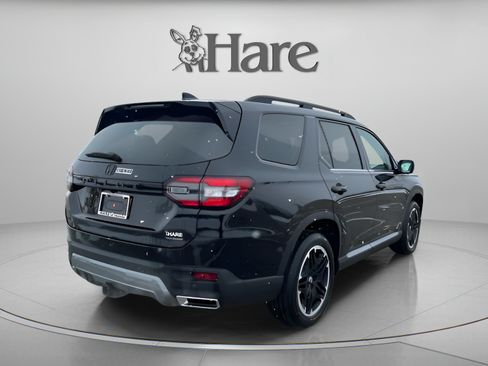 Used 2026 Honda Pilot Touring image 6