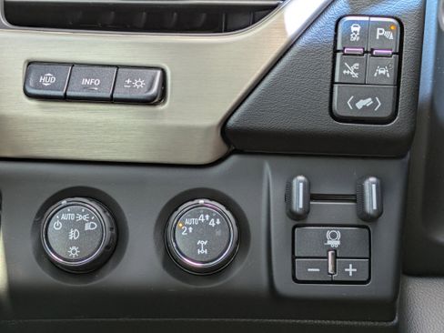 Used 2019 GMC Yukon Denali w/ Denali Ultimate Package AWD/4WD image 23