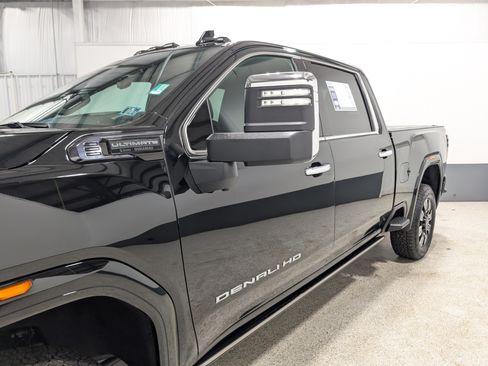 Used 2024 GMC Sierra 3500 Denali Ultimate AWD/4WD image 7