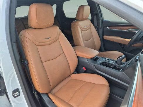 Used 2023 Cadillac XT5 Premium Luxury w/ Technology Package FWD image 15